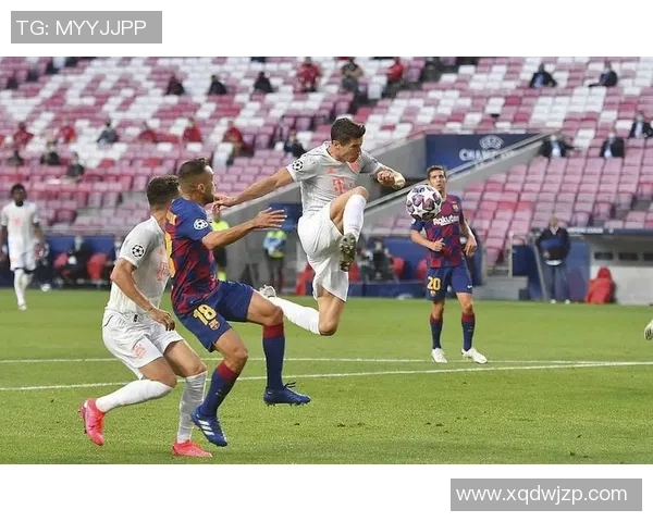 足球明星穿西服帅气瞬间合集展现风采与魅力的精彩视频